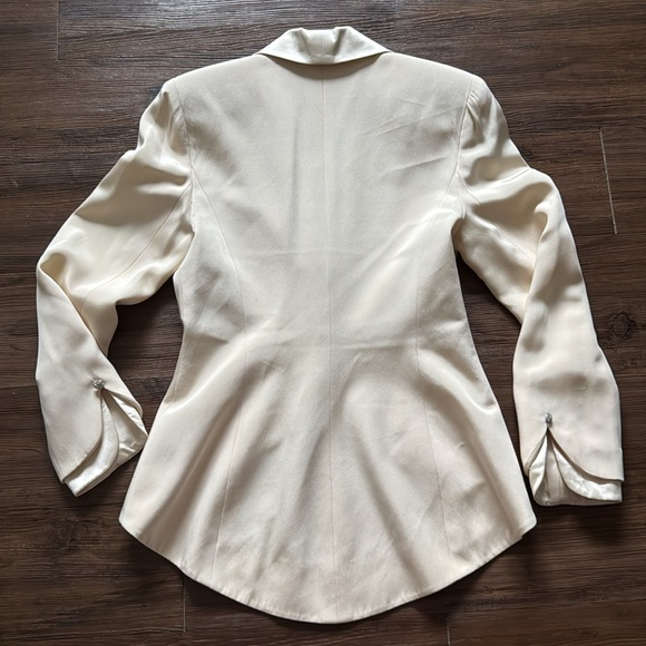 VINTAGE SILK STATEMENT BLAZER - Picture 10 of 16